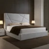 La cama Paris ofrece la posibilidad de elegir entre cuatro colores distintos, permitiendo personalizar el dormitorio según el estilo y la paleta deseada. Desde tonos neutros y suaves a opciones más marcadas, esta versatilidad facilita la integración de la cama en diferentes propuestas de decoración.